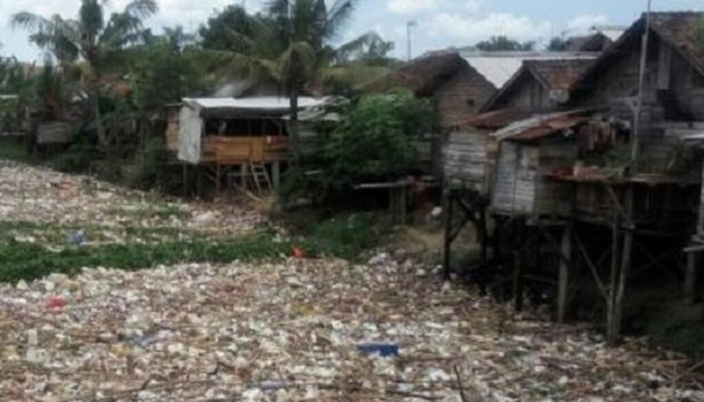 salah-satu-kawasan-kumuh-di-kecamatan-kasemen-kota-serang